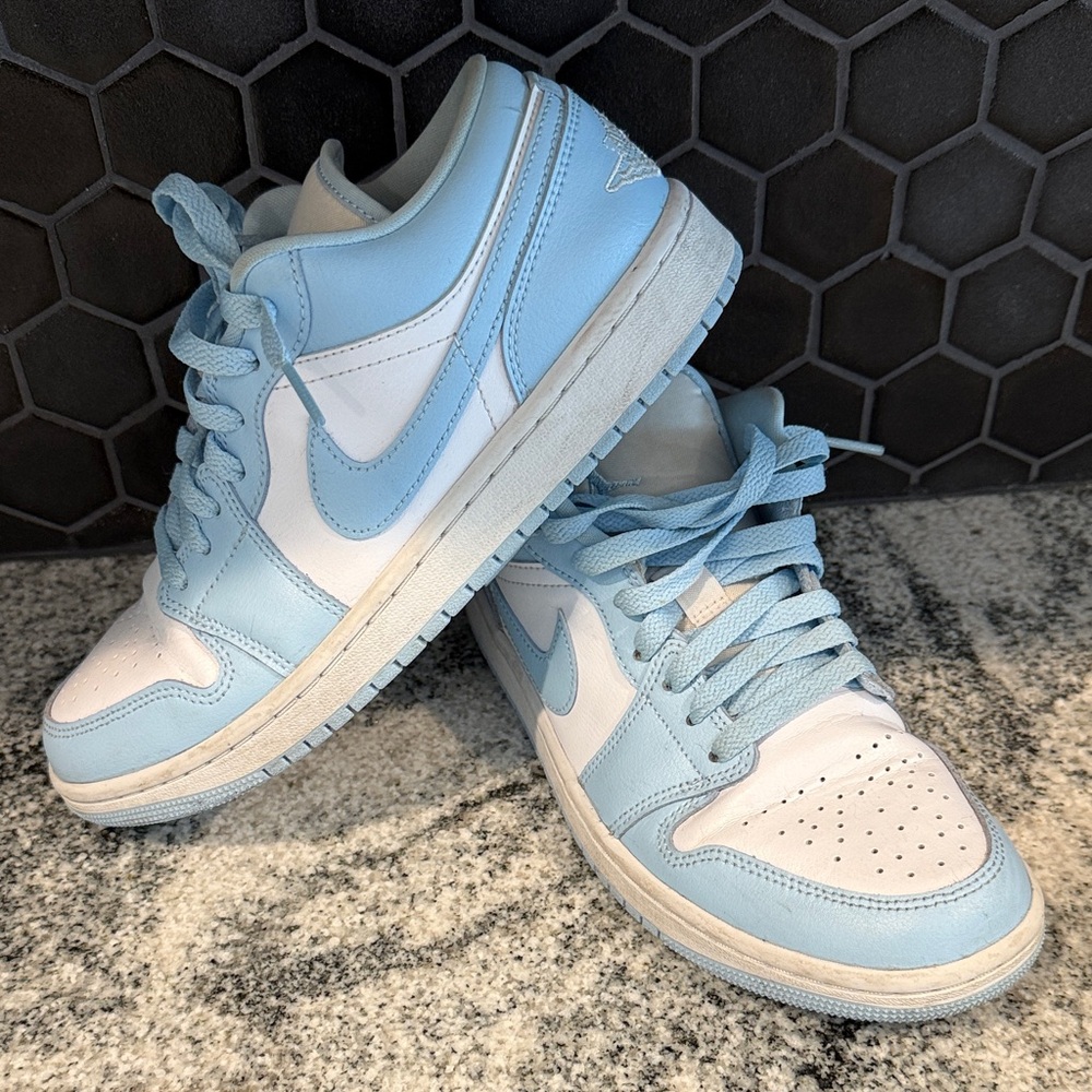 Nike Jordan 1 Low White Ice Blue size 8.5
